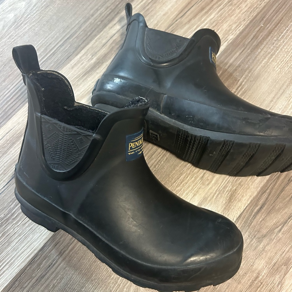 Pendleton Black Waterproof Boots - image 3